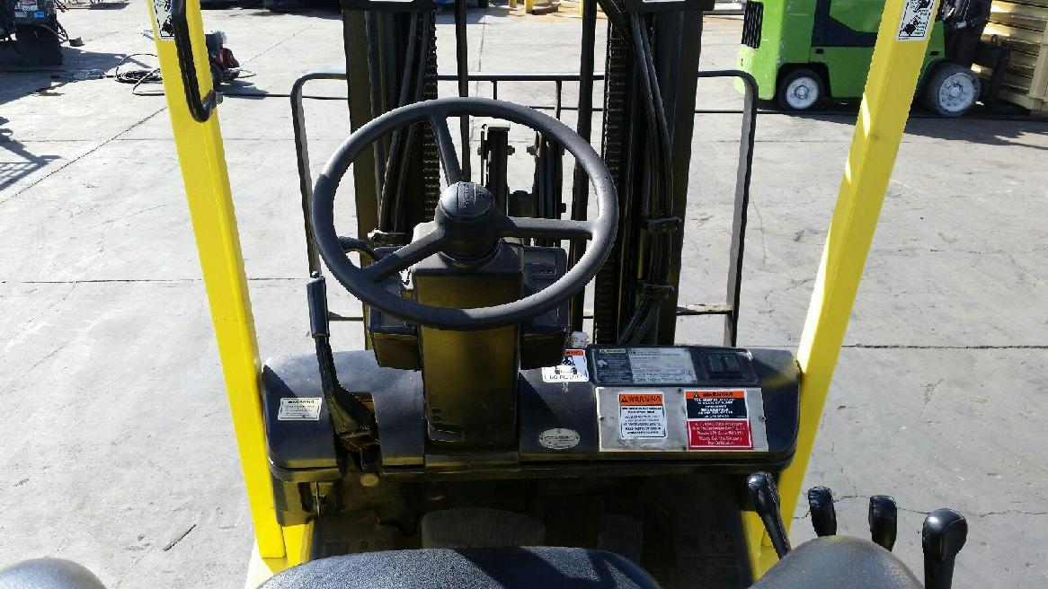  2004 Hyster S60XM Forklift
